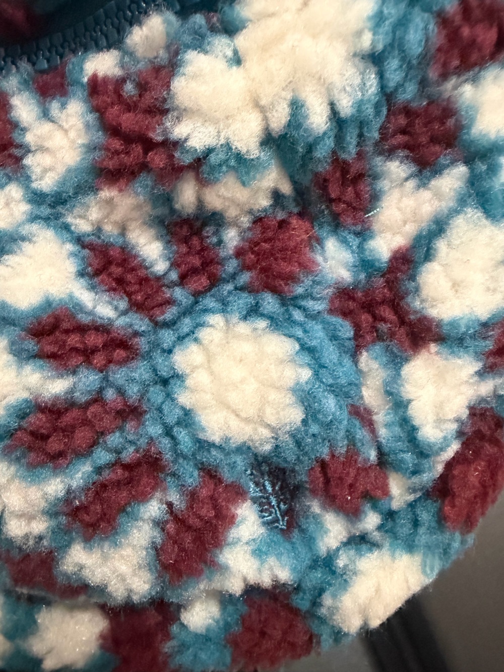 NWOT Free People, Printed Sherpa Sling Bag - Picture 5 of 6